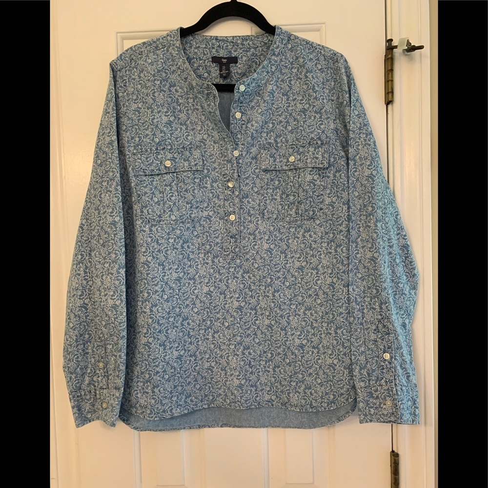 Gap, Denim, With Design, Pop Over, Long Sleeve, Blouse
Sz L
Very Good Condition